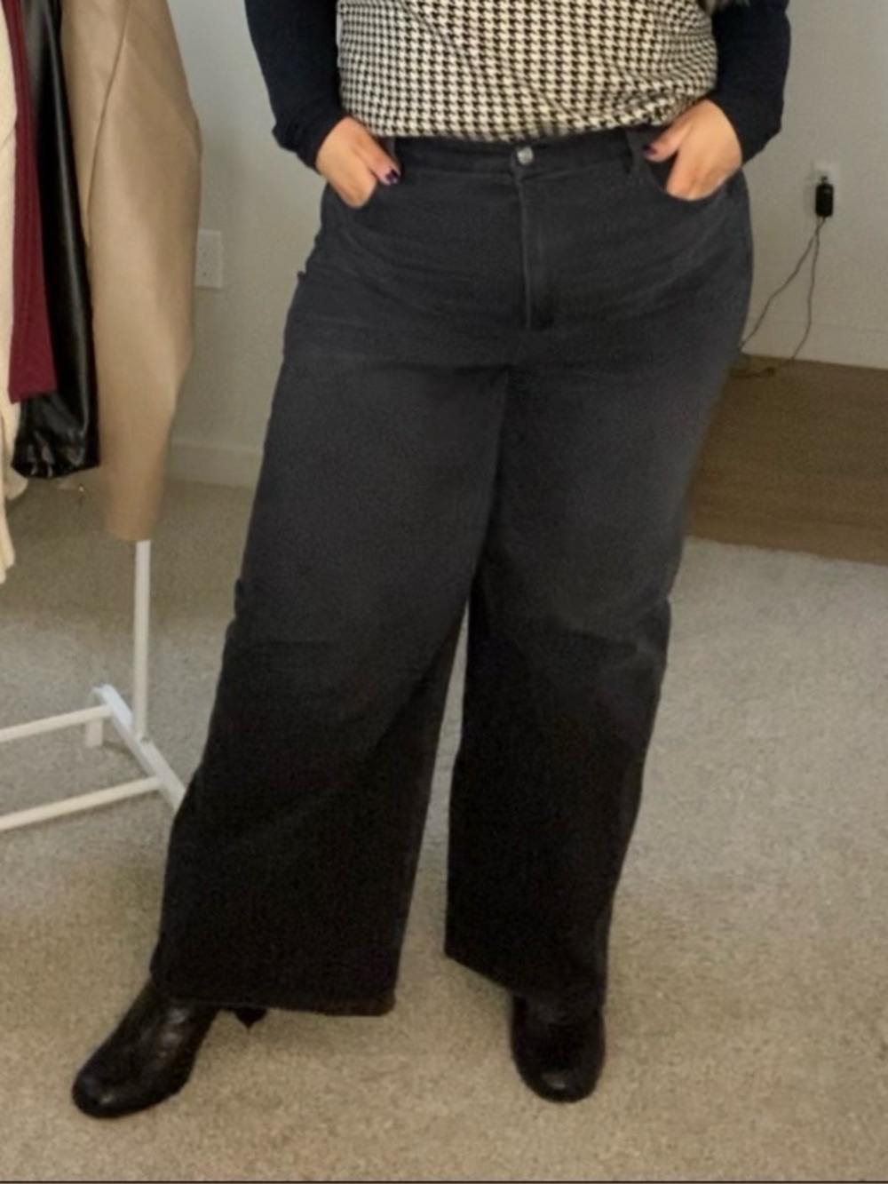 NEW! American Eagle plus size curvy black straight jeans
